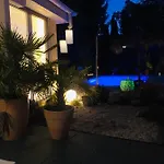 Tinyhouse Mit Pool, Outdoor Whirlpool Und Garten 펜션 *