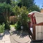 펜션 Tinyhouse Mit Pool, Outdoor Whirlpool Und Garten