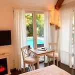 Tinyhouse Mit Pool, Outdoor Whirlpool Und Garten 펜션 Petershagen-Eggersdorf