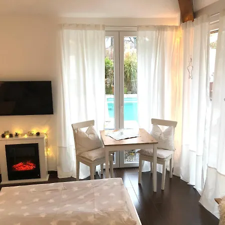 Tinyhouse Mit Pool, Outdoor Whirlpool Und Garten Ferienhaus