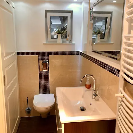 Tinyhouse Mit Pool, Outdoor Whirlpool Und Garten * Petershagen-Eggersdorf