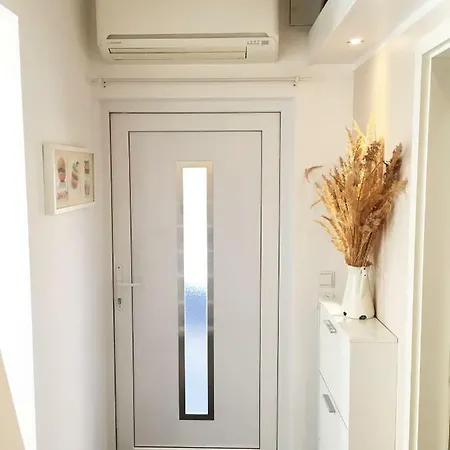 Tinyhouse Mit Pool, Outdoor Whirlpool Und Garten Ferienhaus