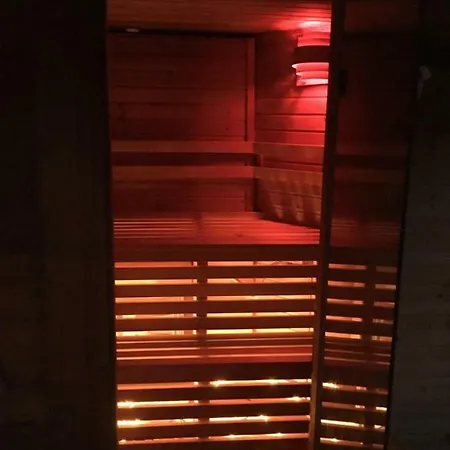 Tinyhouse Mit Pool, Outdoor Whirlpool Und Garten Petershagen-Eggersdorf