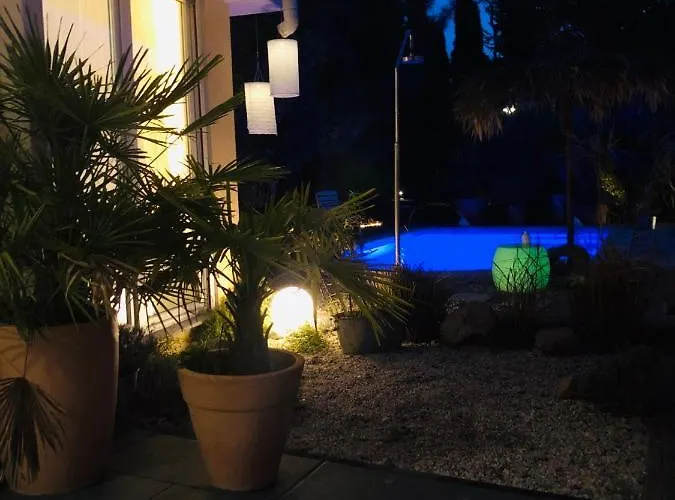 Tinyhouse Mit Pool, Outdoor Whirlpool Und Garten Сasa de vacaciones *