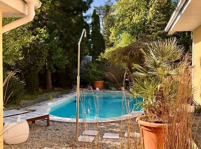 Tinyhouse Mit Pool, Outdoor Whirlpool Und Garten Hébergement de vacances Petershagen-Eggersdorf