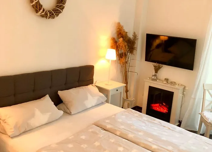 Tinyhouse Mit Pool, Outdoor Whirlpool Und Garten Hébergement de vacances *