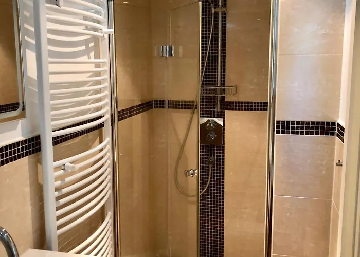 Сasa de vacaciones Tinyhouse Mit Pool, Outdoor Whirlpool Und Garten